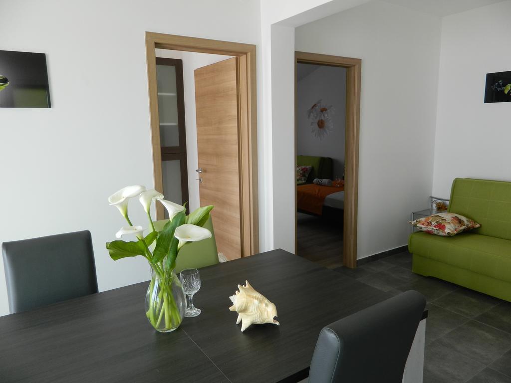 Apartmani Marinovic Подгора Екстер'єр фото