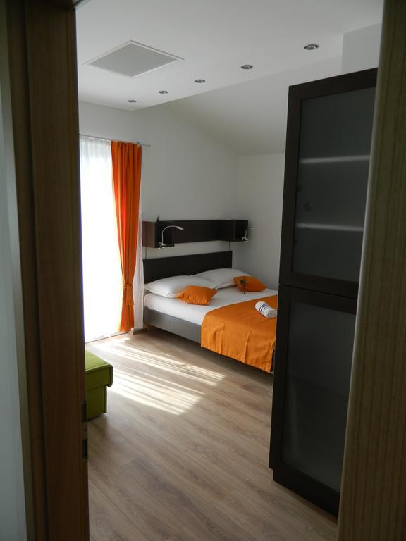 Apartmani Marinovic Подгора Екстер'єр фото
