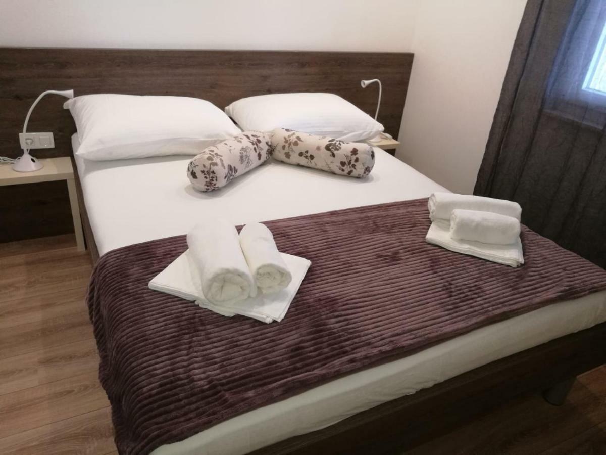 Apartmani Marinovic Подгора Екстер'єр фото